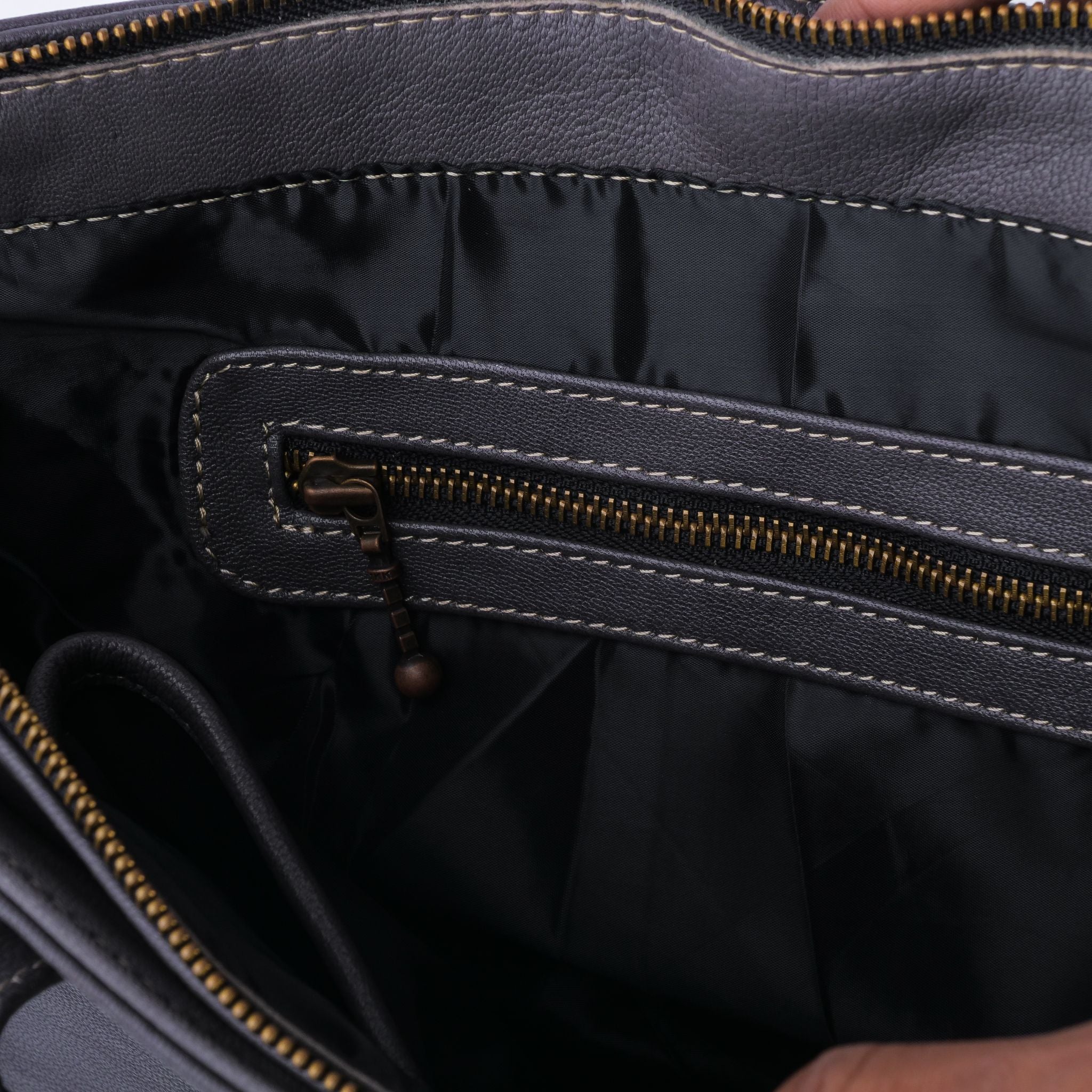 Everyday Womens Graphite Grey Leather Zipper Tote Bag