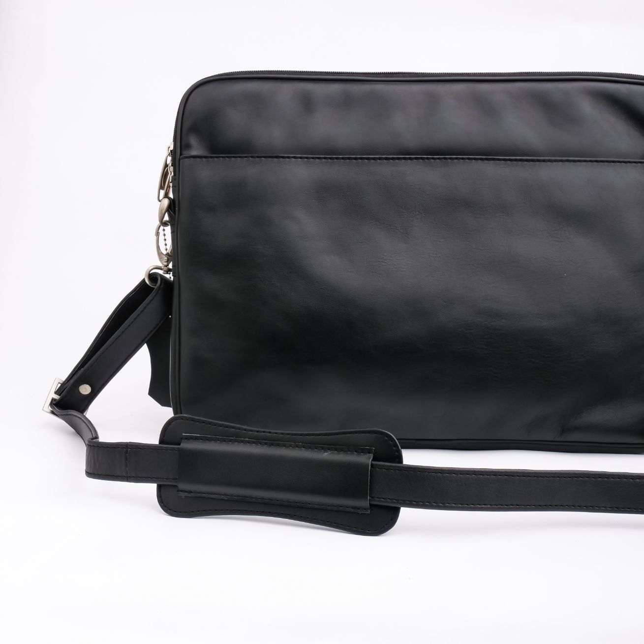 The Folio Sleek Slim Black Leather Laptop Bag