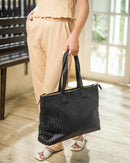 small strap black leather handbag for womens for easy carrying 